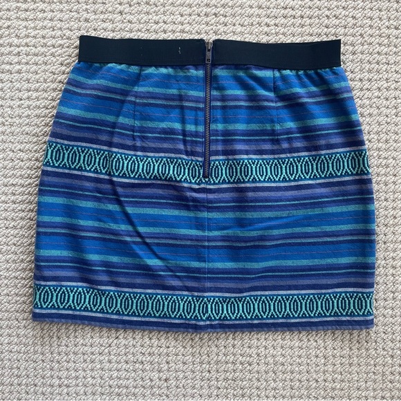 American Eagle Aztec Mini Skirt Size 0 - Picture 4 of 9